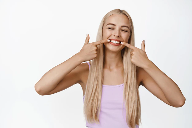O que é o clareamento dental?